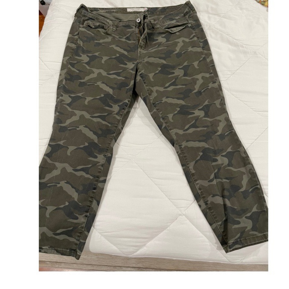 Camouflage Torrid Jeans Size 20